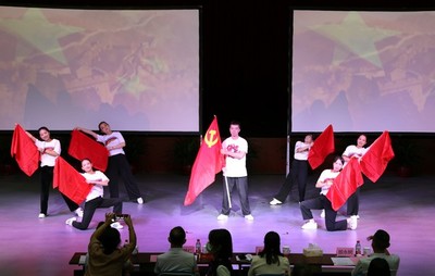 省文化馆党支部联合省文化和旅游厅系统部分党组织开展专题党课和主题党日活动